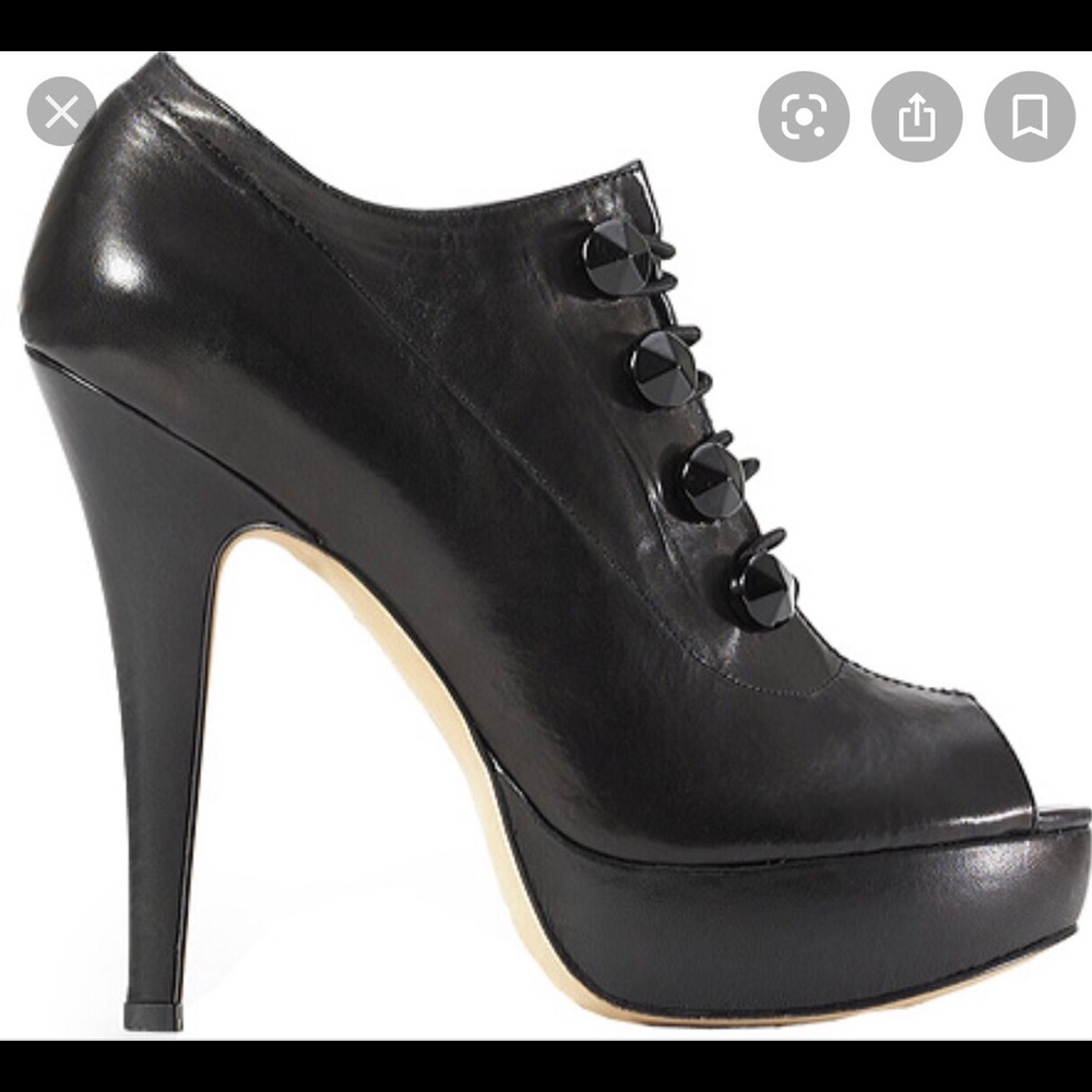 Vince Camuto - VC - Majesty